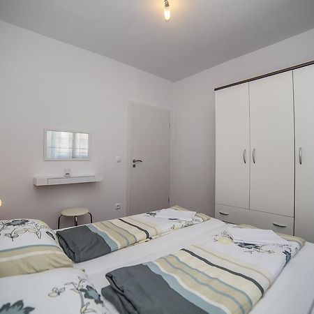 אומיס Apartments Kati מראה חיצוני תמונה
