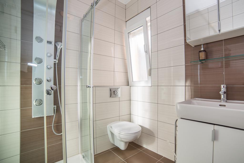 אומיס Apartments Kati מראה חיצוני תמונה