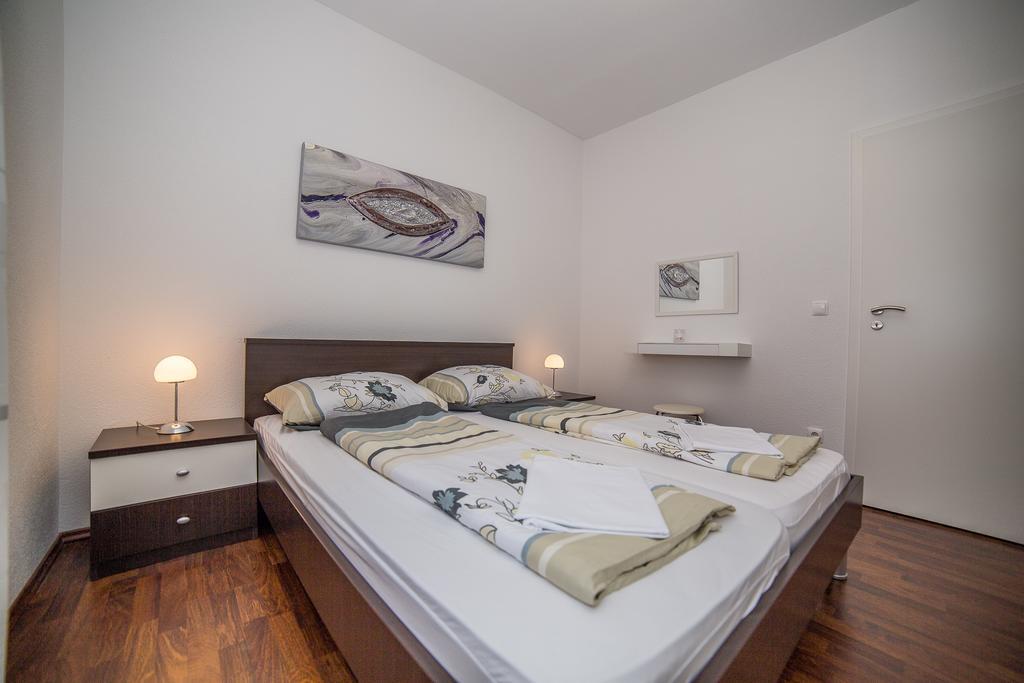 אומיס Apartments Kati מראה חיצוני תמונה