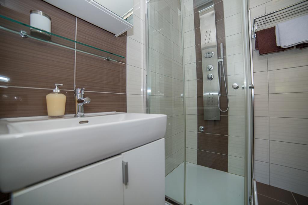 אומיס Apartments Kati מראה חיצוני תמונה