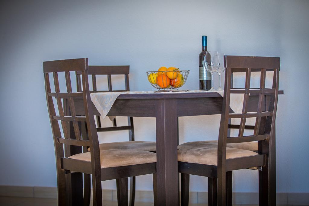 אומיס Apartments Kati מראה חיצוני תמונה
