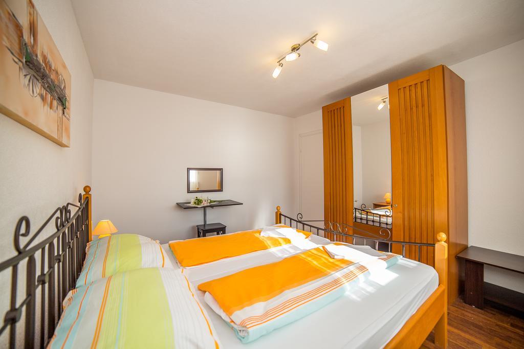 אומיס Apartments Kati מראה חיצוני תמונה